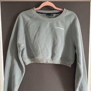 Alphalete Women's Cropped Sweatshirt - Medium